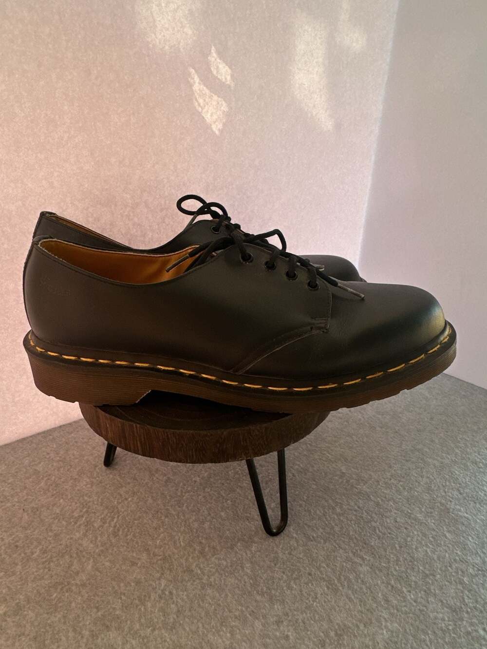 Vintage Dr. Martens Made in England 1461 Smooth Leather Oxford Shoes